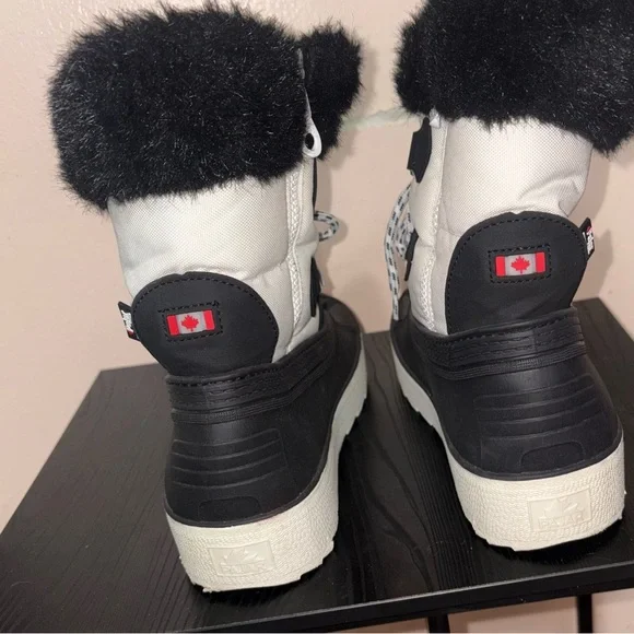 Pajar Canada Black/White Lace Up Snow Boots - Picture 5 of 9